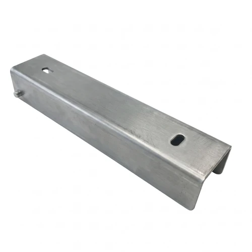 C-skinne forbindelsesbeslag til sokkel 250x50 galvaniseret GPV-700-39 (1)