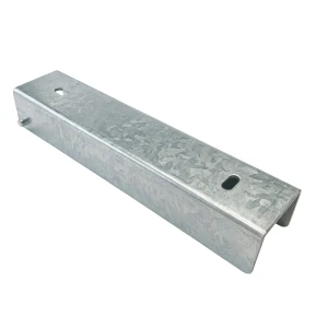 C-skinne forbindelsesbeslag til sokkel 250x50 galvaniseret